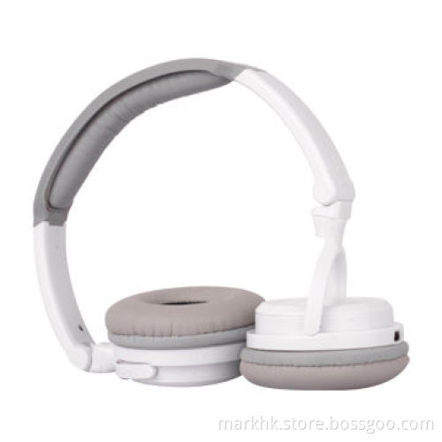 Bluetooth V2.1-compliant headphones